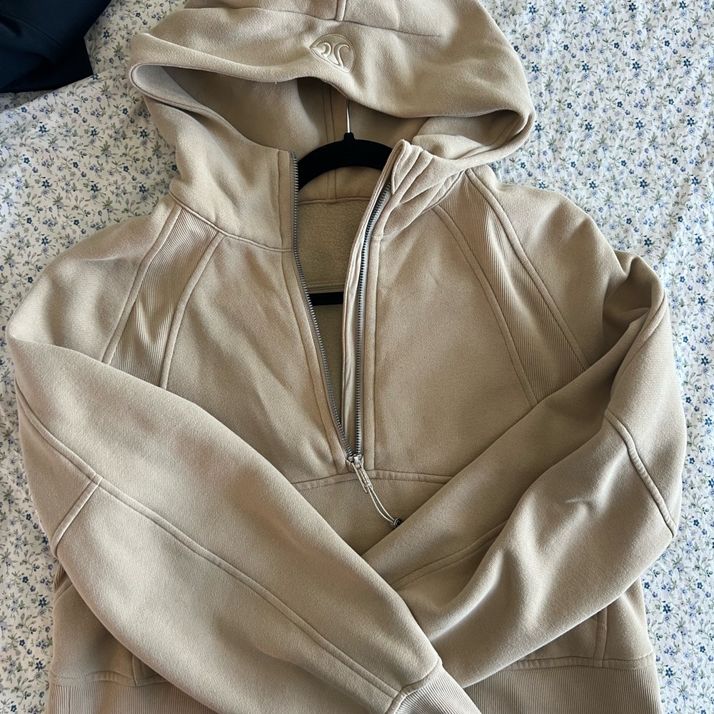 Lululemon Scuba Cropped Hoodie